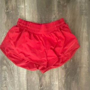 LULULEMON HOTTY HOT SHORTS - Red, 2.5 inch, size 4